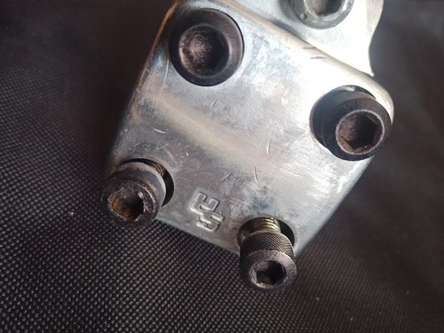 Stem silver mongoose - sr, old